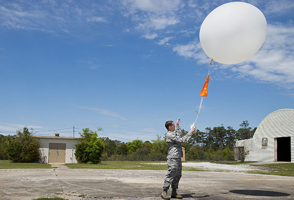 MC-1513-2RE, Fabricant de puces et modules récepteurs GPS/GNSS